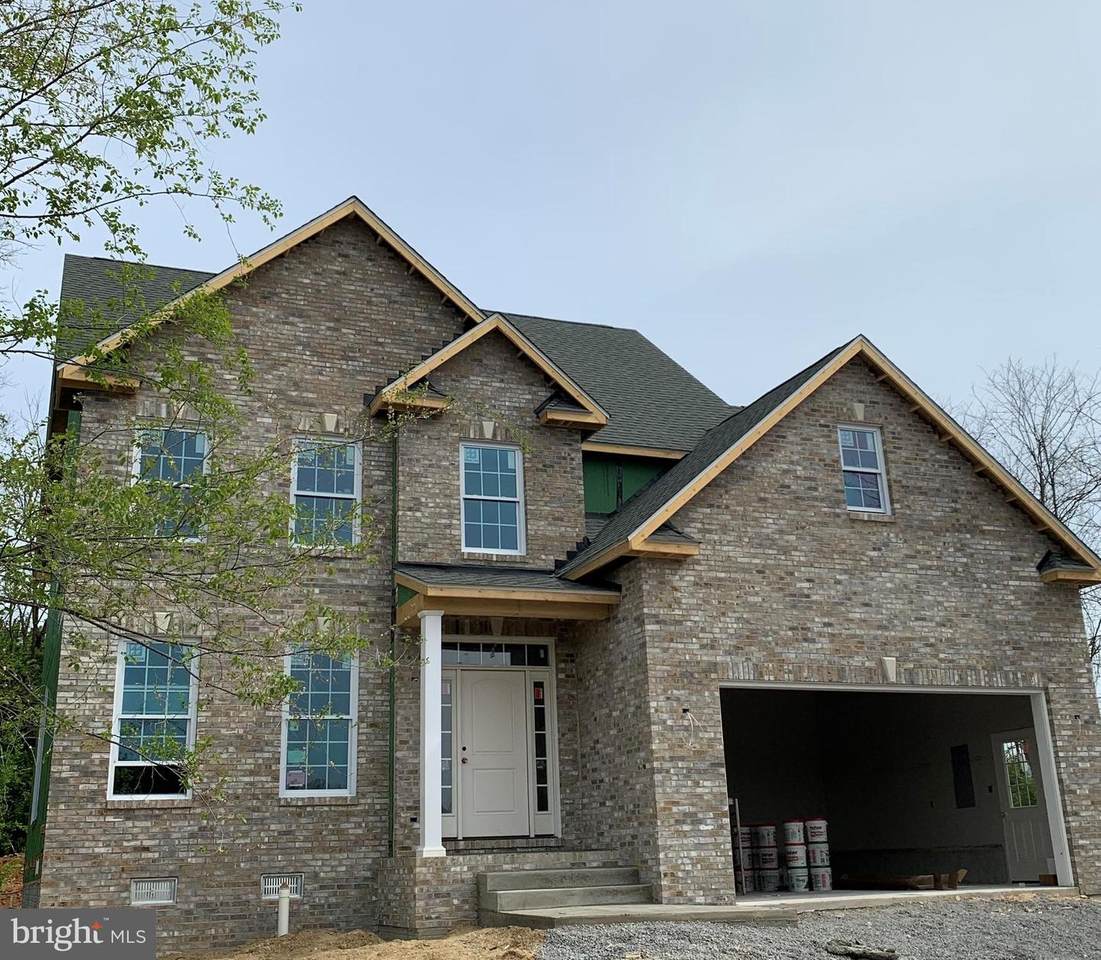657 Hillman Drive - Photo 1