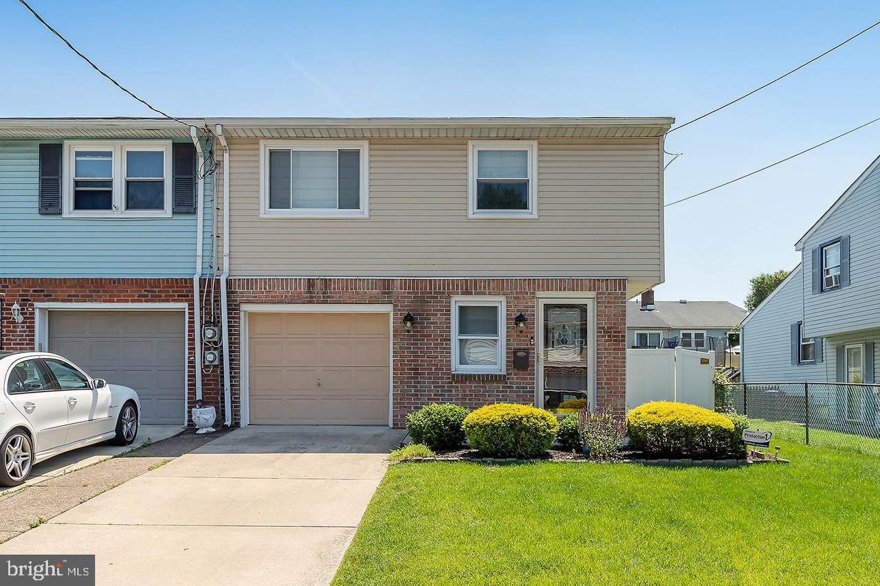 216 Kennedy Boulevard - Photo 1
