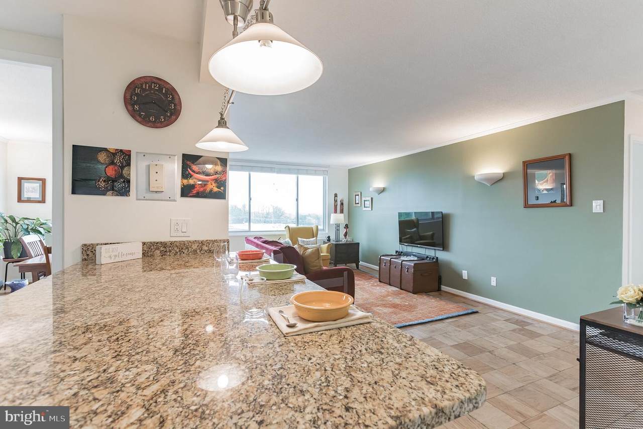 11801 Rockville Pike - Photo 1