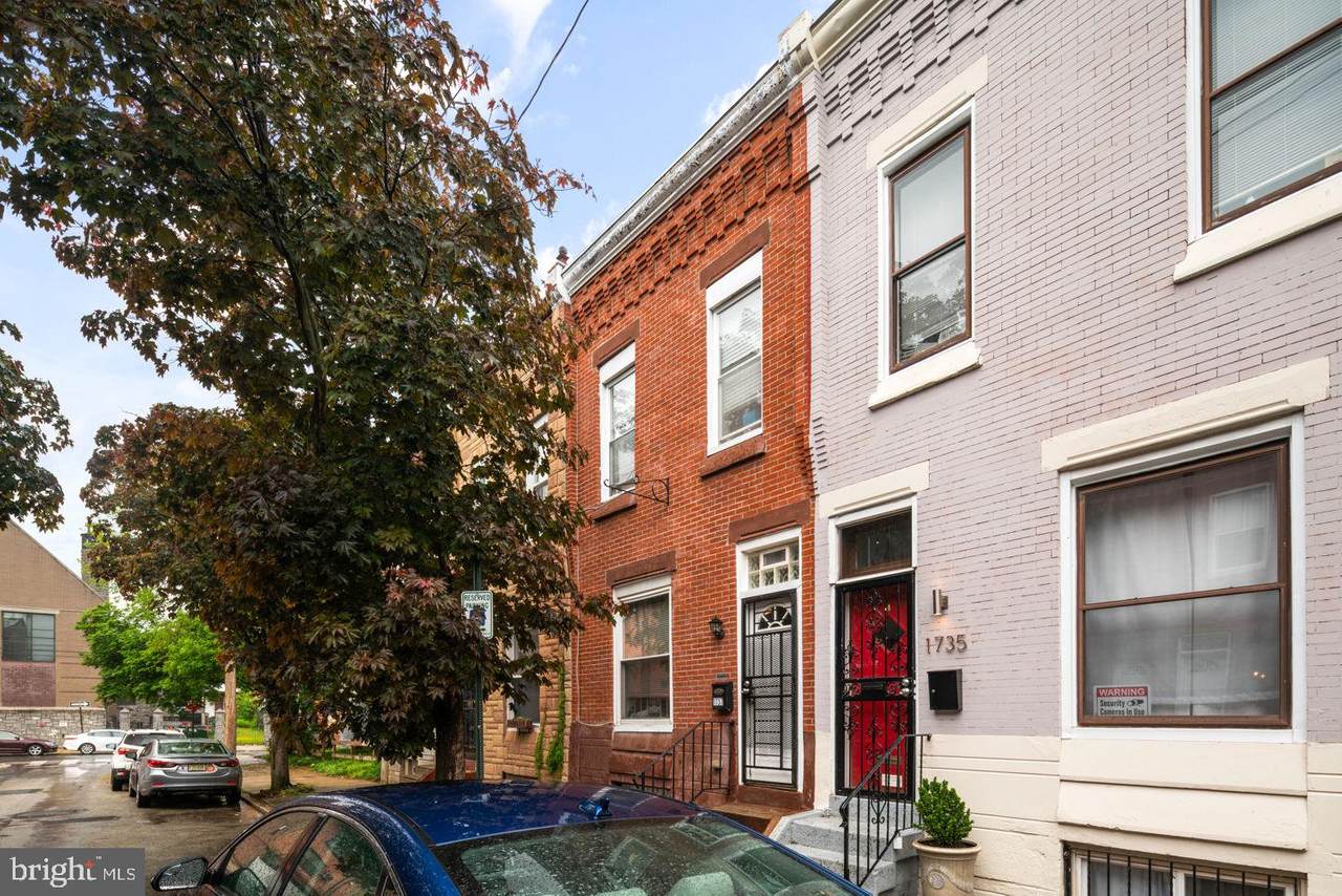 1737 Edgley Street - Photo 1