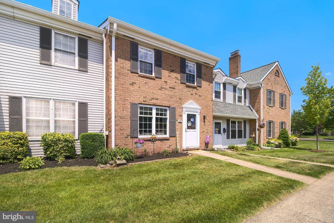 303 Christopher Court - Photo 1