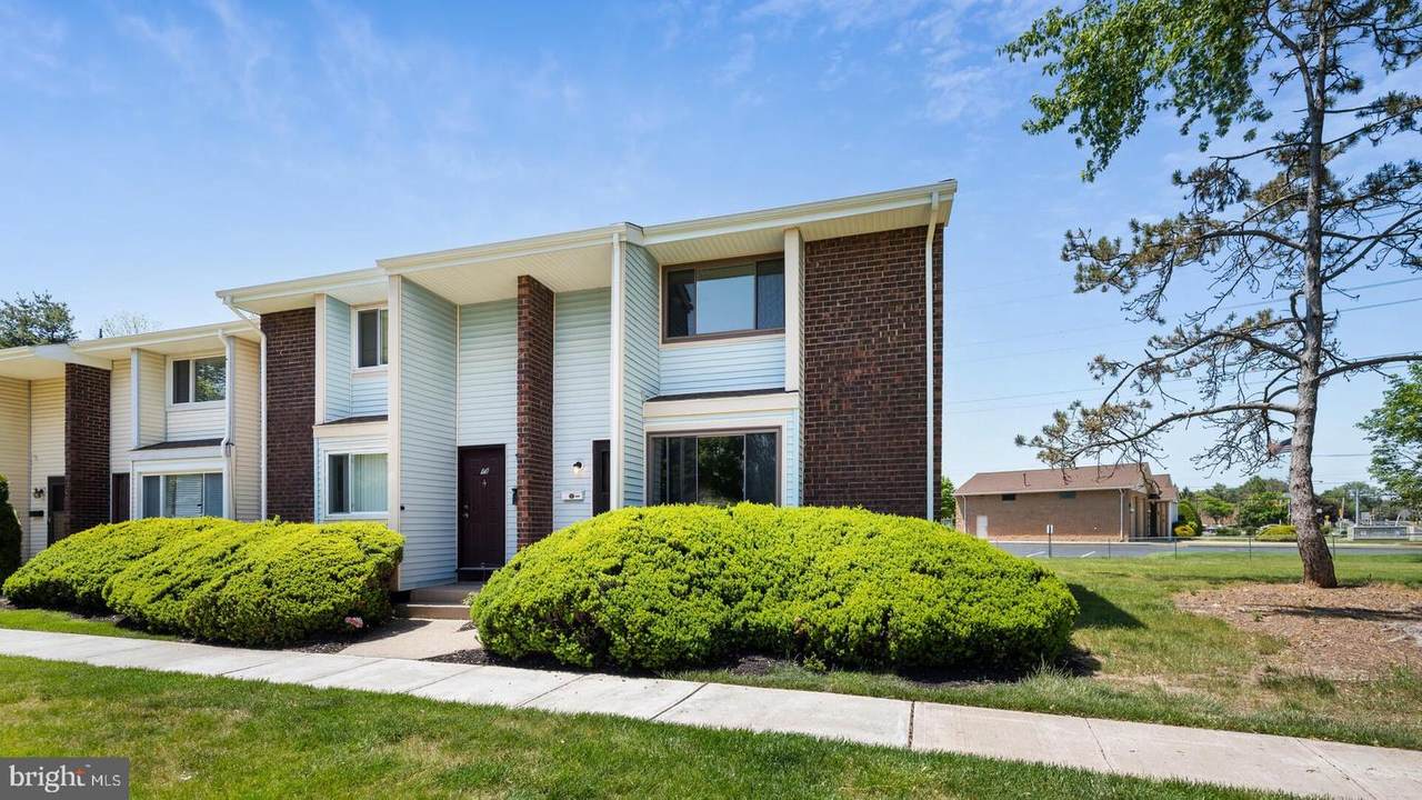 14 Lincoln Lane - Photo 1