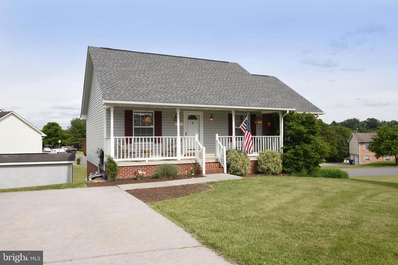 1168 Brook Court - Photo 1