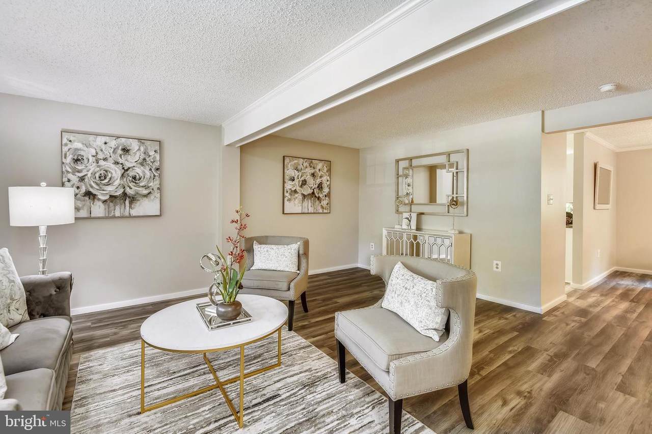 9800 Tara Court - Photo 1