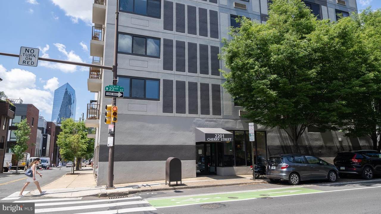 2201 Cherry Street - Photo 1