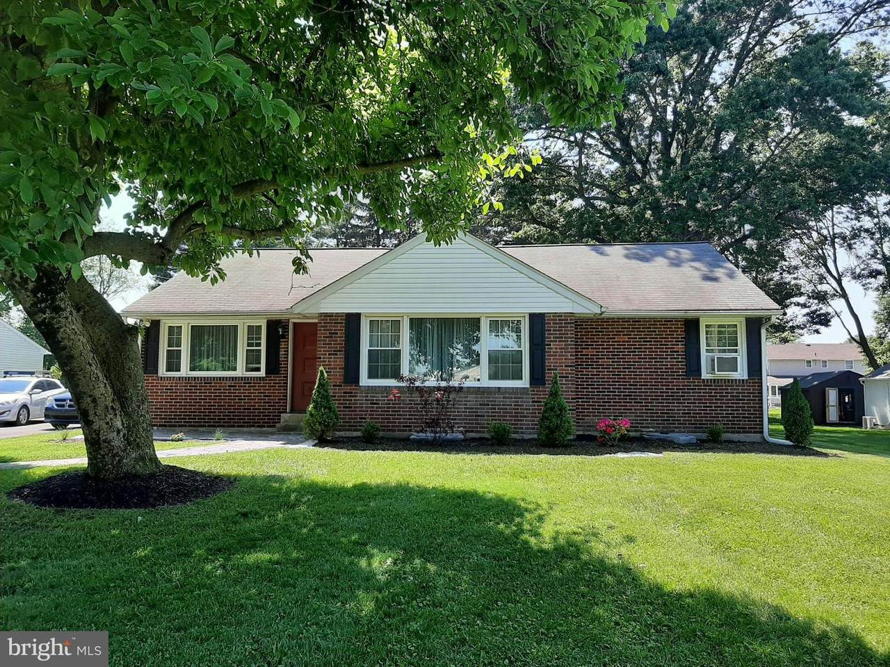 52 Paisley Road - Photo 1