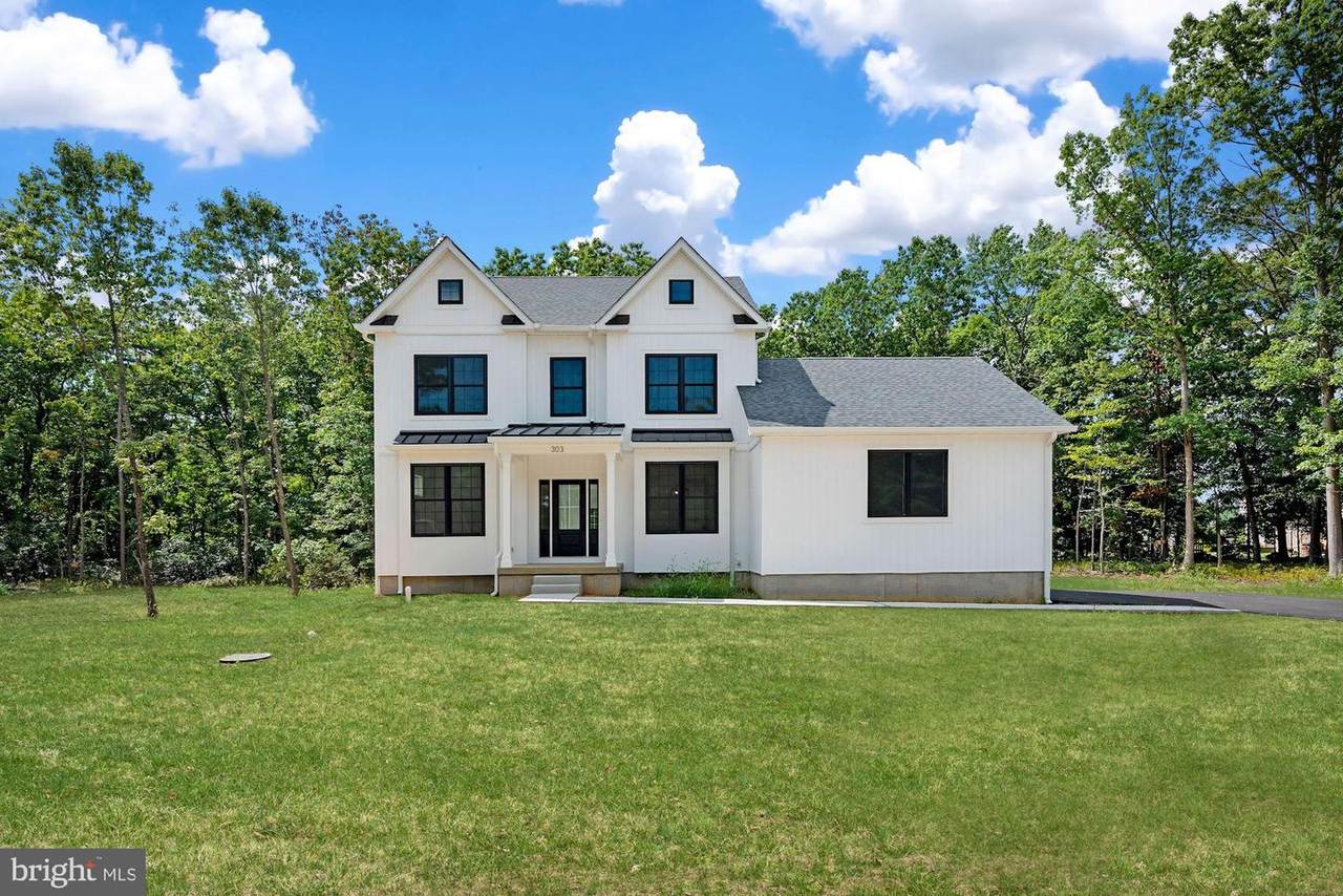 304 Tyler Court - Photo 1