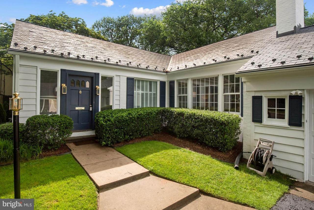 3809 East West Highway - Photo 1