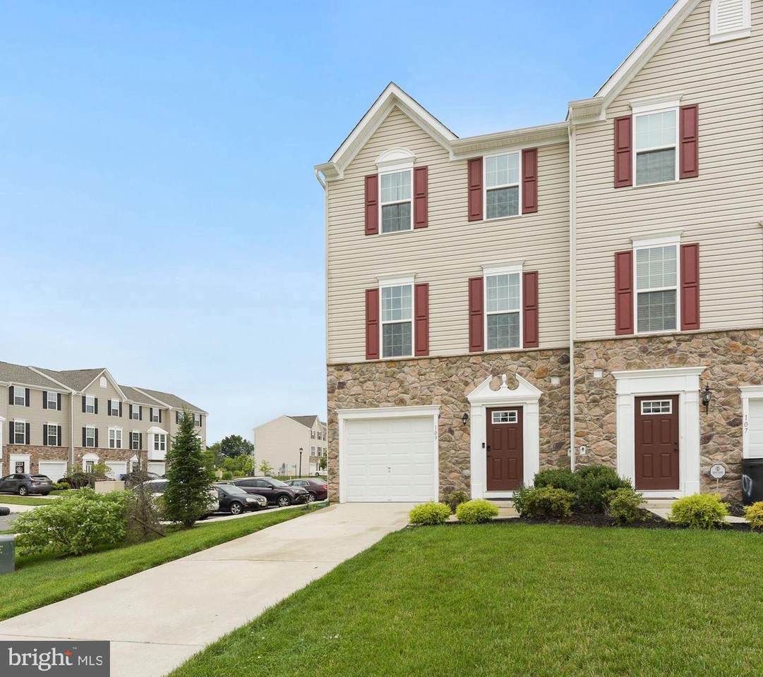 109 Benford Lane - Photo 1