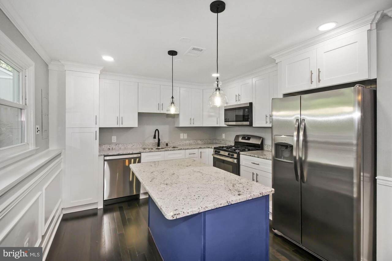 1016 Kenilworth Drive - Photo 1