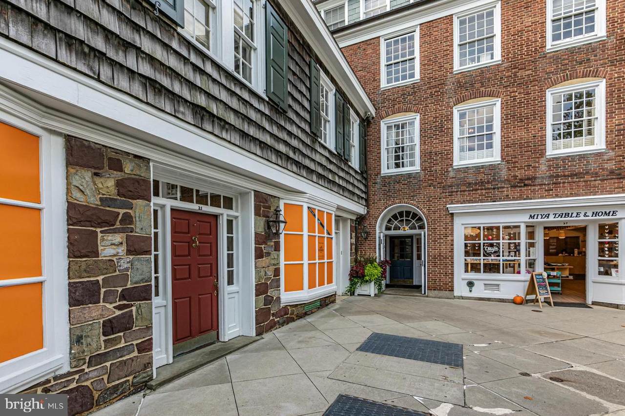 25 Palmer Sq W - Photo 1
