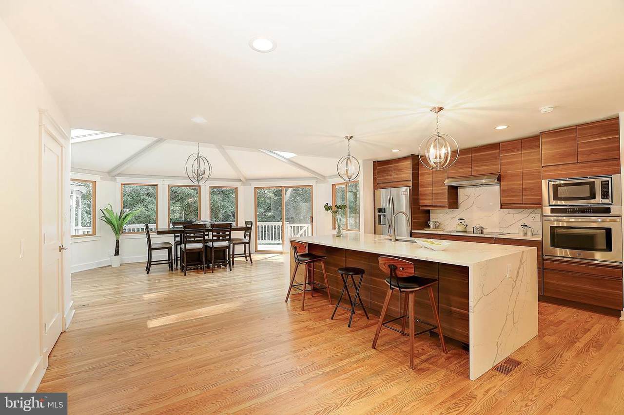 1120 Crowfoot Lane - Photo 1