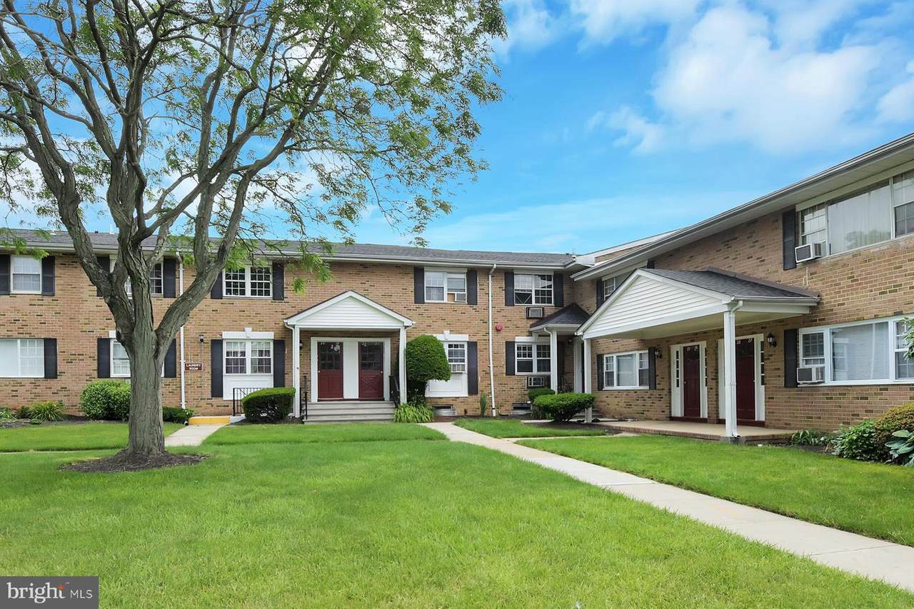 23-19 Old Millstone Drive - Photo 1