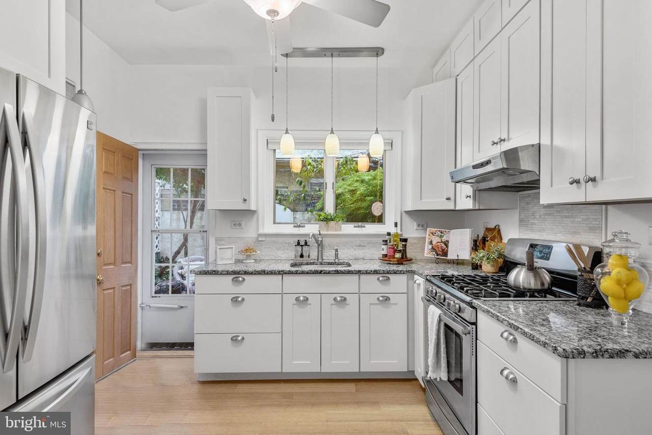 2336 Rosewood Street - Photo 1