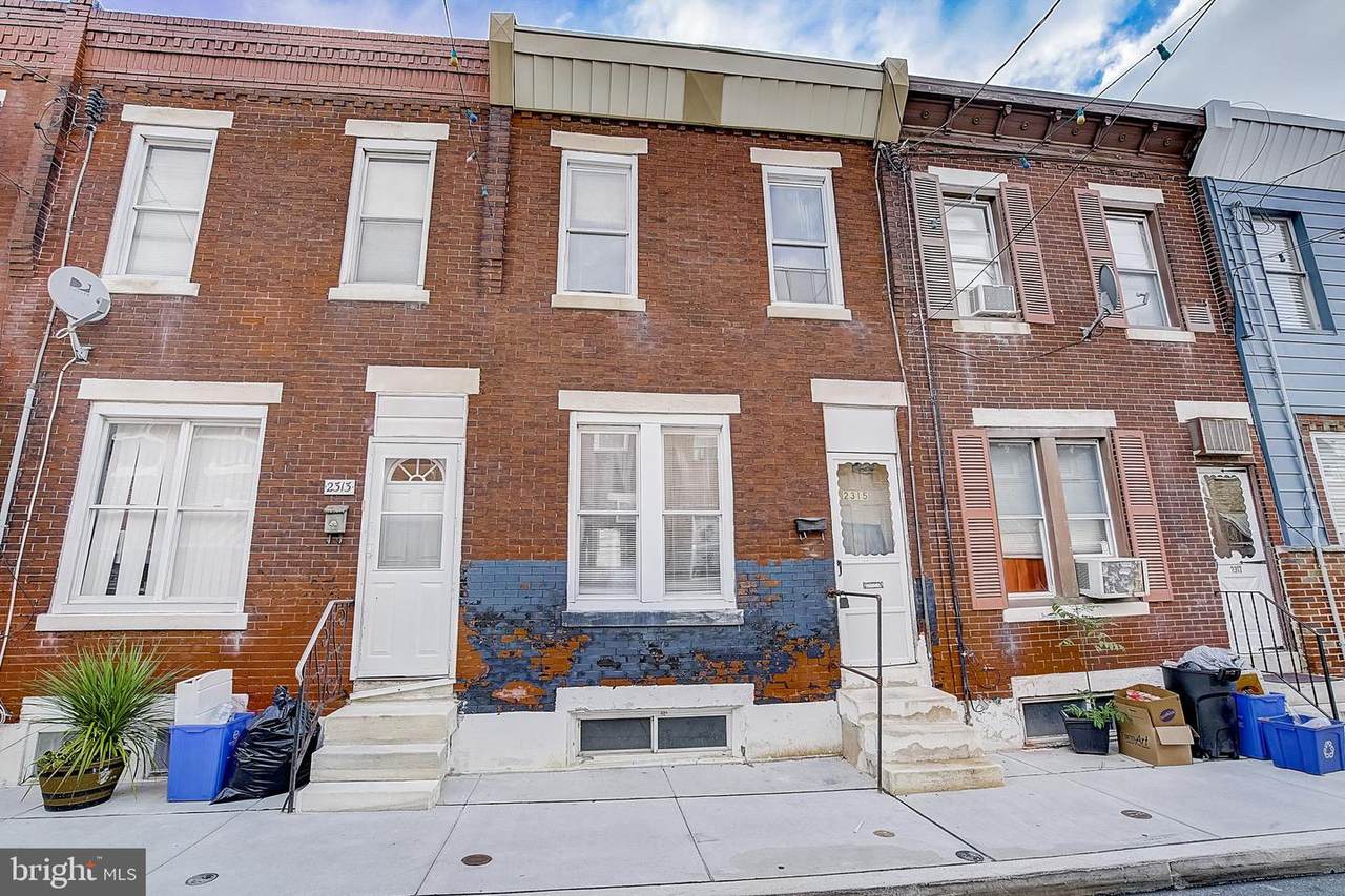 2315 Percy Street - Photo 1