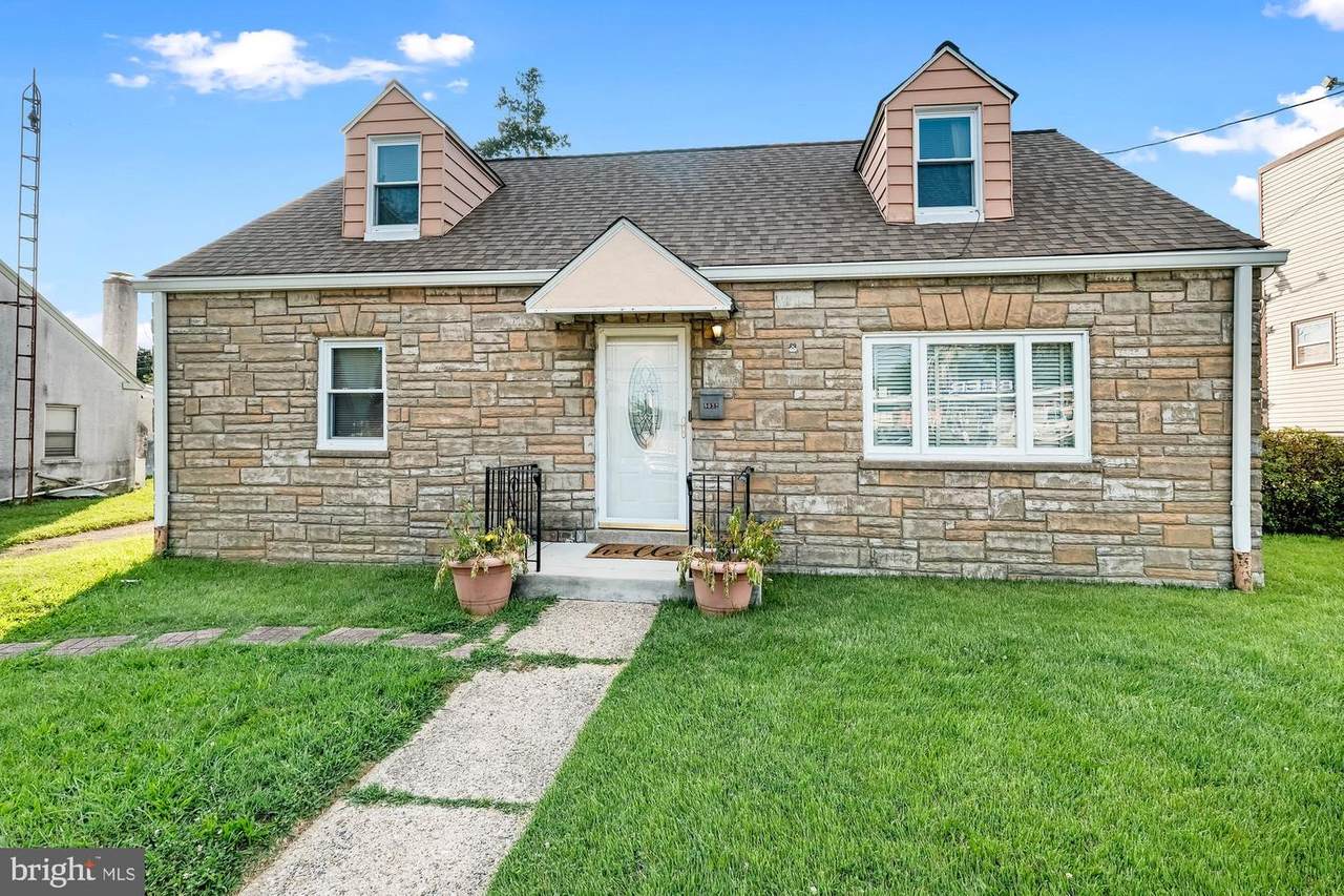 9032 Ashton Road - Photo 1