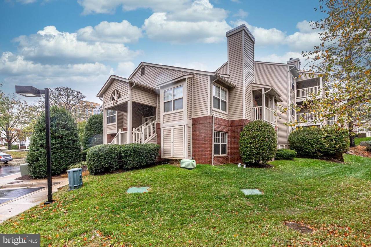 1708 Abercromby - Photo 1