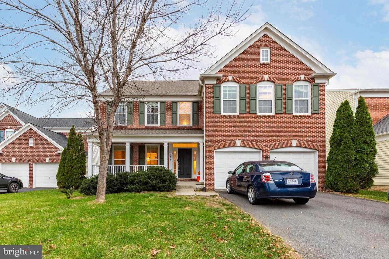 5495 Coreopsis Court - Photo 1