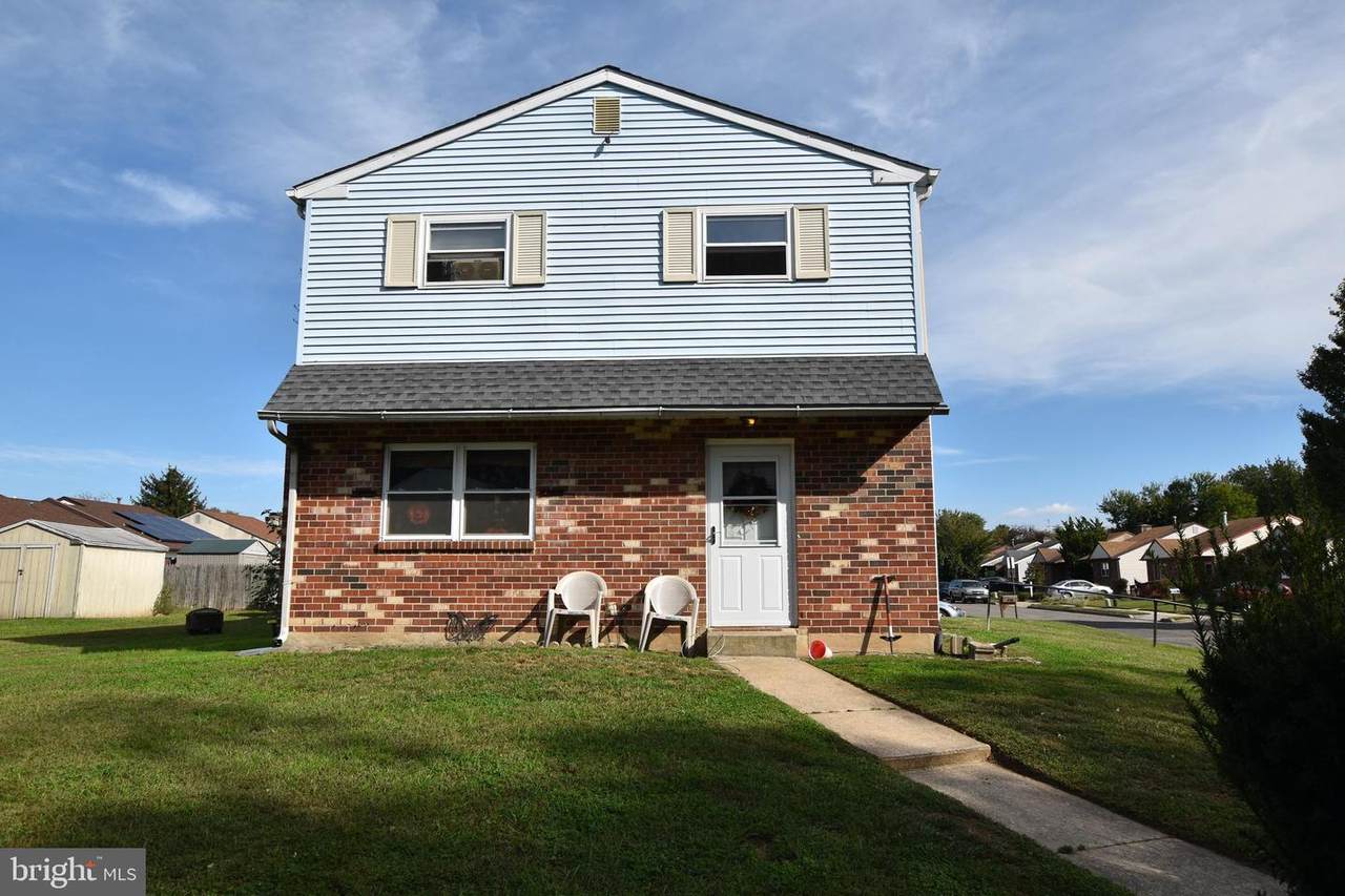 512 Corinthian Avenue - Photo 1