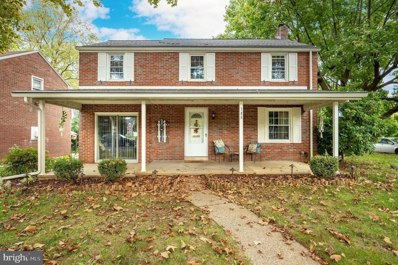 706 Lehigh Street - Photo 1