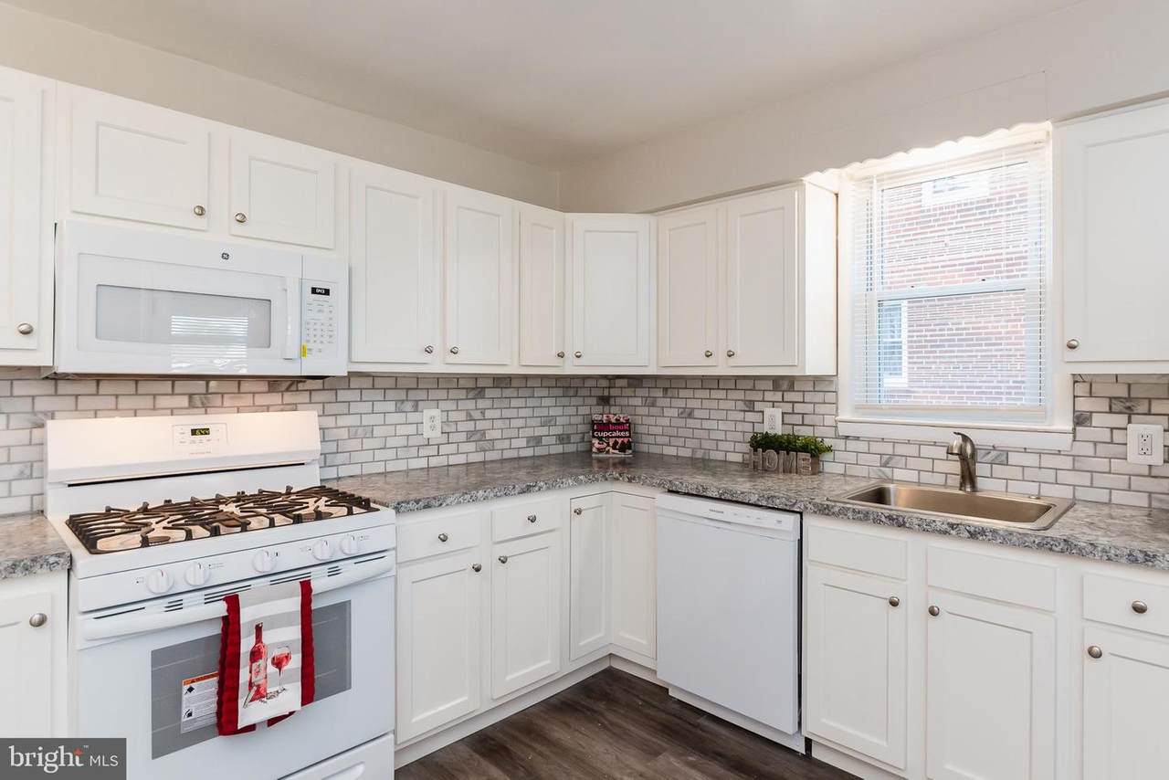 8725 Avondale Road - Photo 1