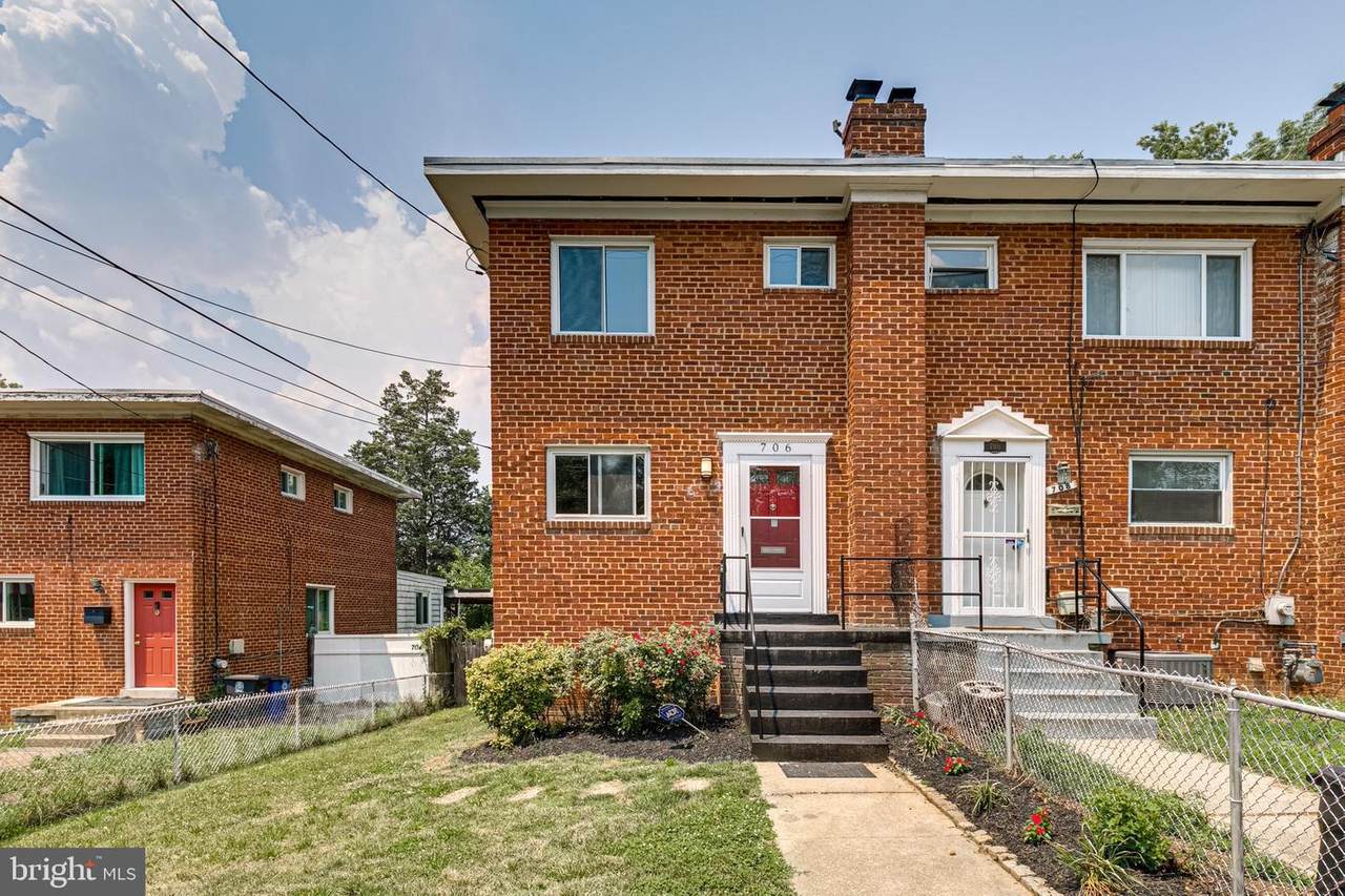 706 Neptune Avenue - Photo 1