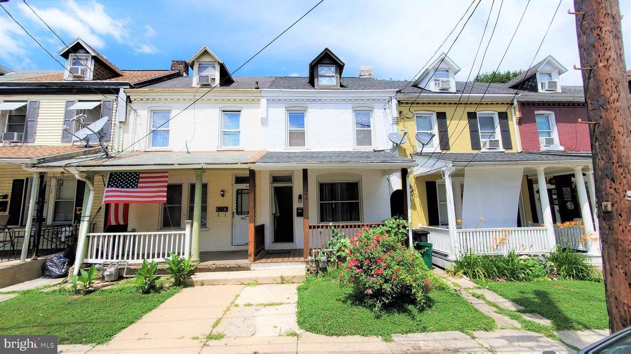 829 5TH Street - Photo 1