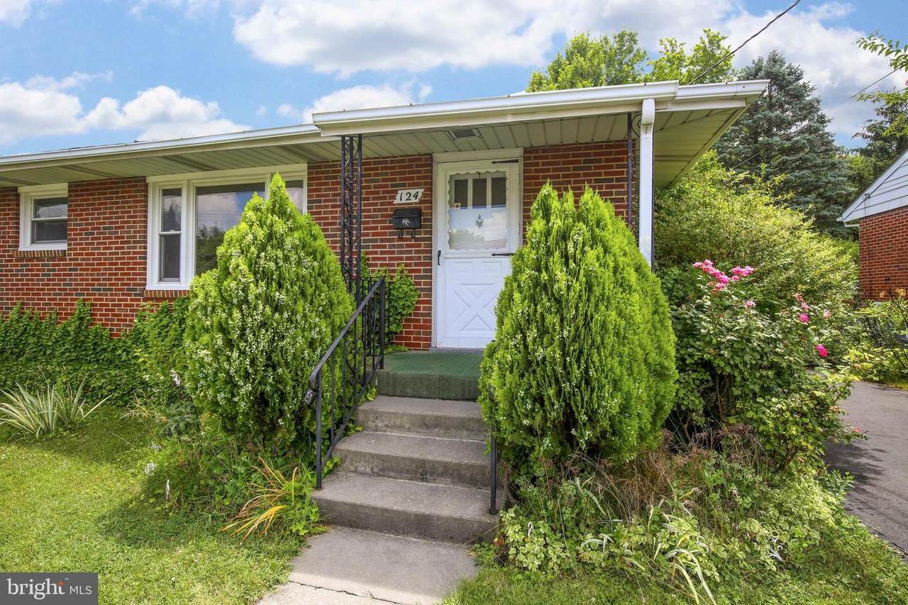 124 Wood Avenue - Photo 1