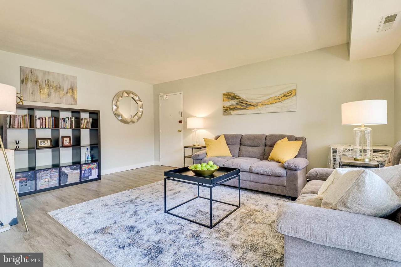 7358 Lee Highway - Photo 1