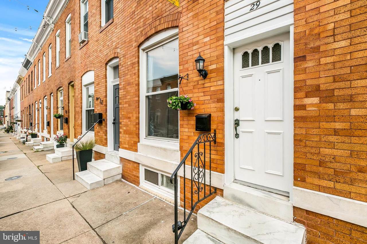 29 Decker Avenue - Photo 1