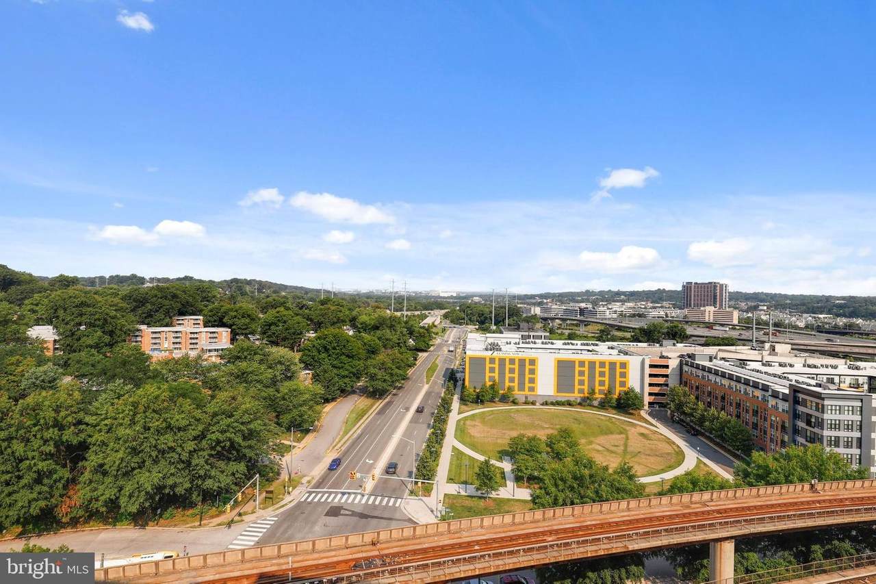 2451 Midtown Avenue - Photo 1