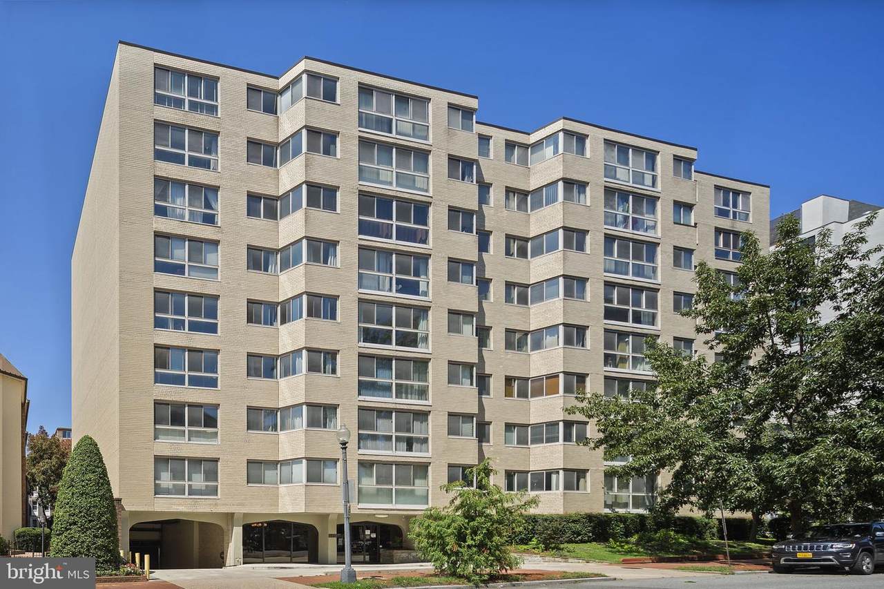 922 24TH Street - Photo 1