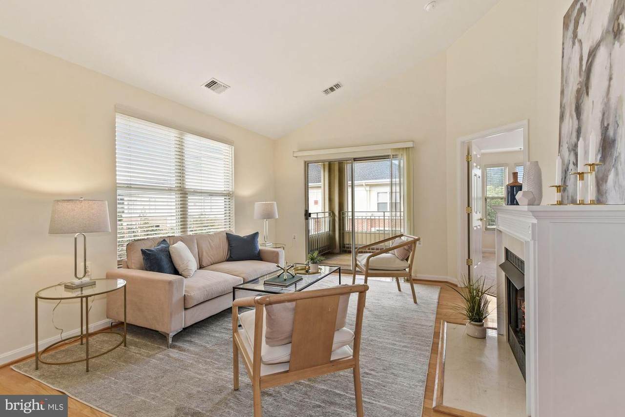 1855 Stratford Park Place - Photo 1