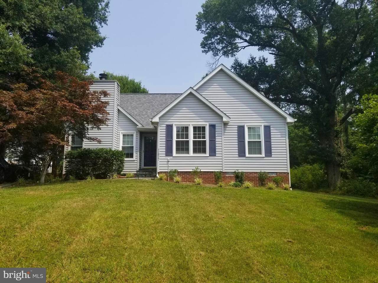 11517 Hampstead Drive - Photo 1