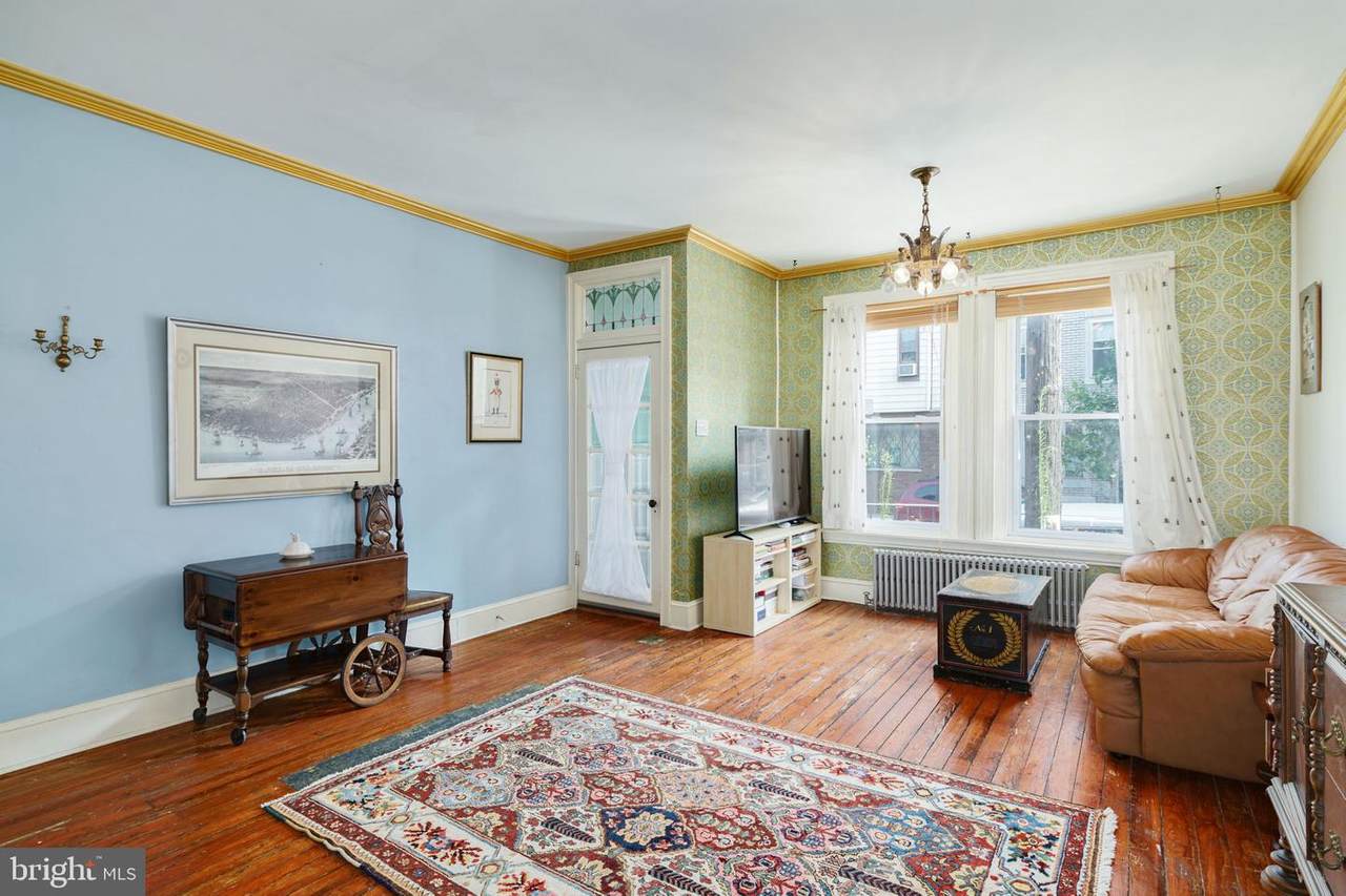 812 Morris Street - Photo 1