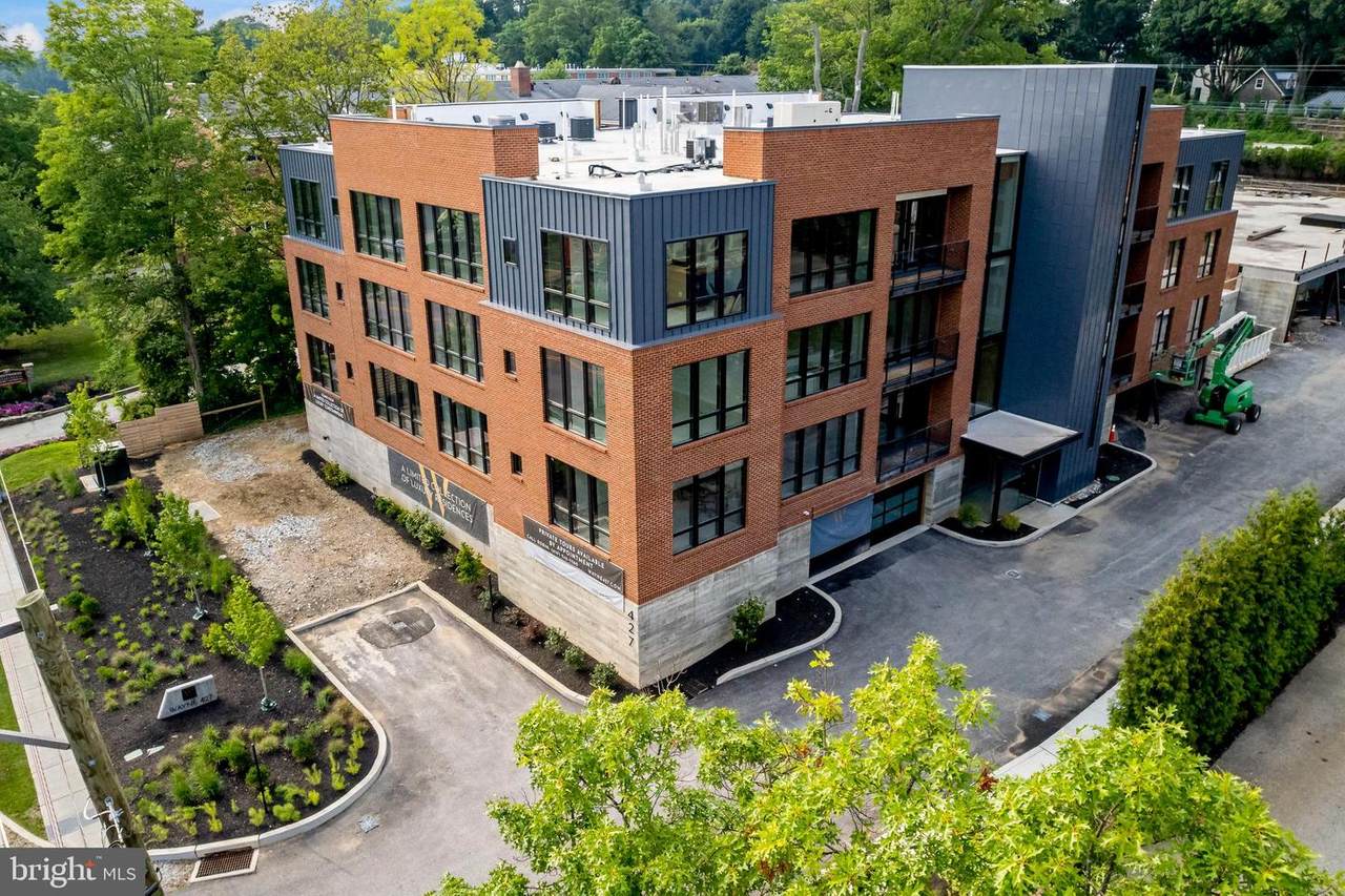 427 Lancaster - Photo 1