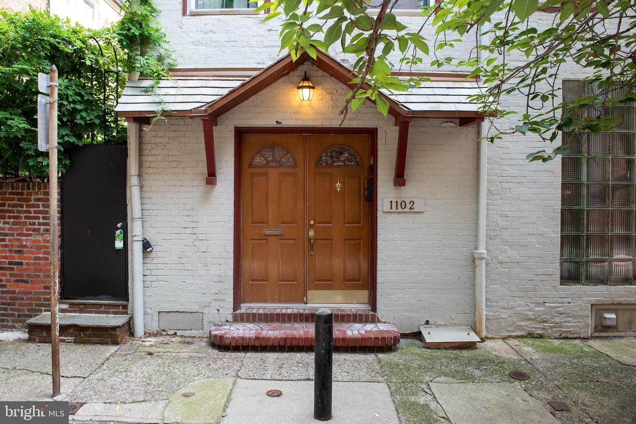 1102 Manning Street - Photo 1