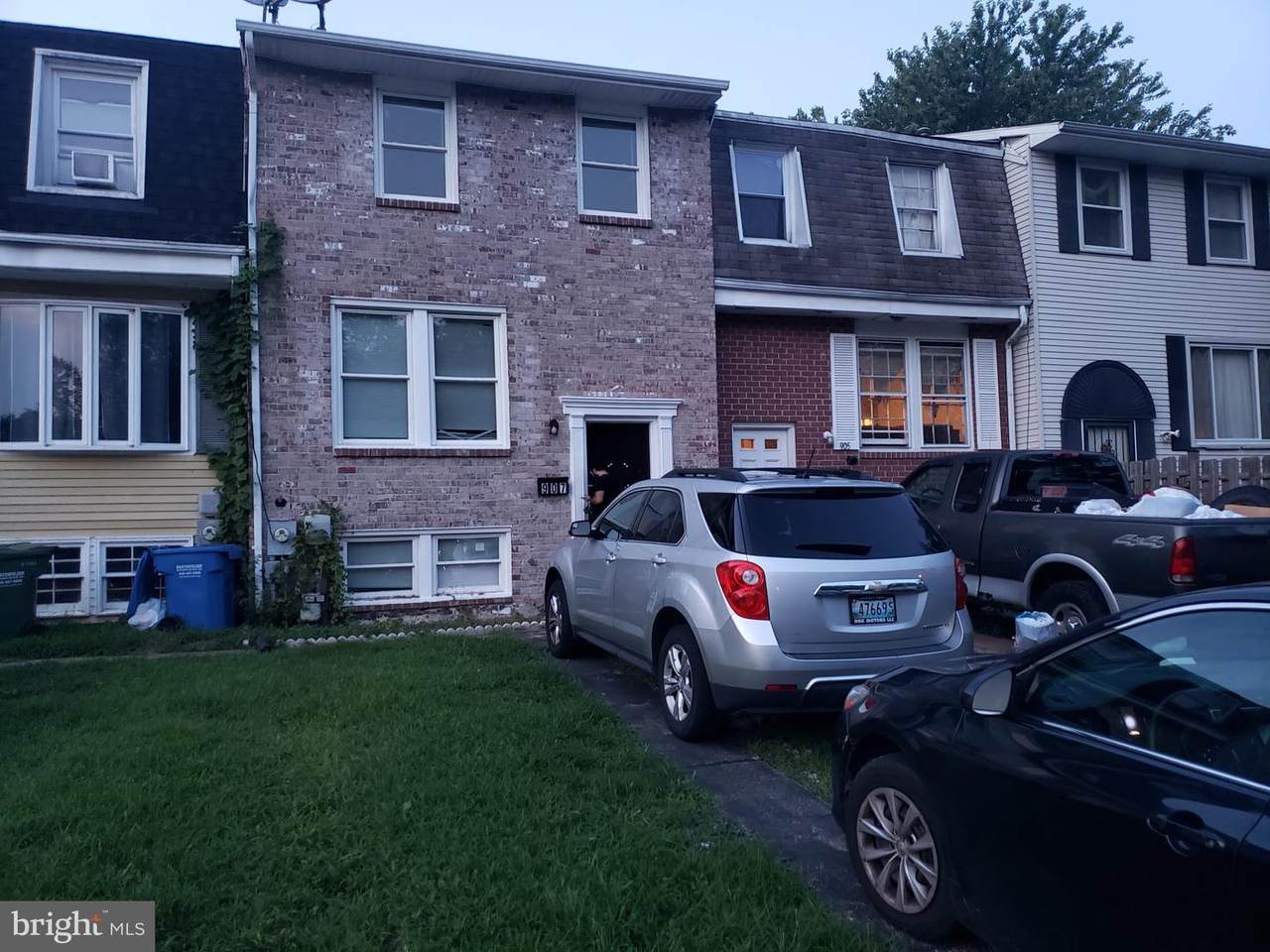 907 Topview Drive - Photo 1