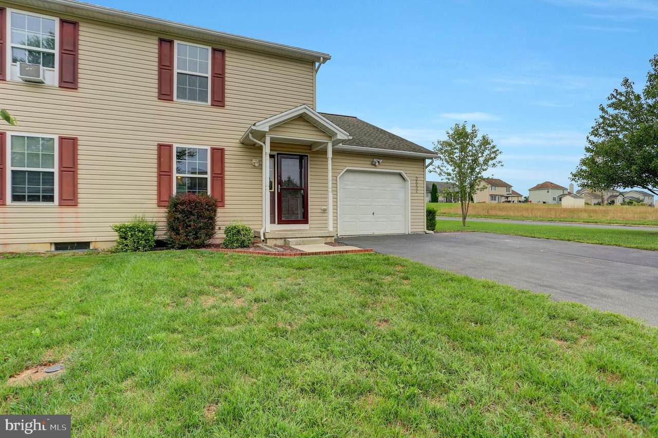 3652 Mountain Shadow Drive - Photo 1