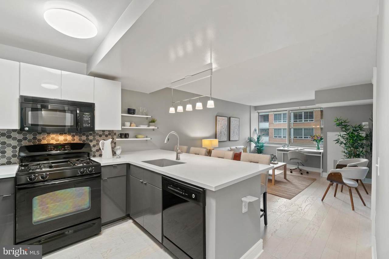 800 4TH Street - Photo 1