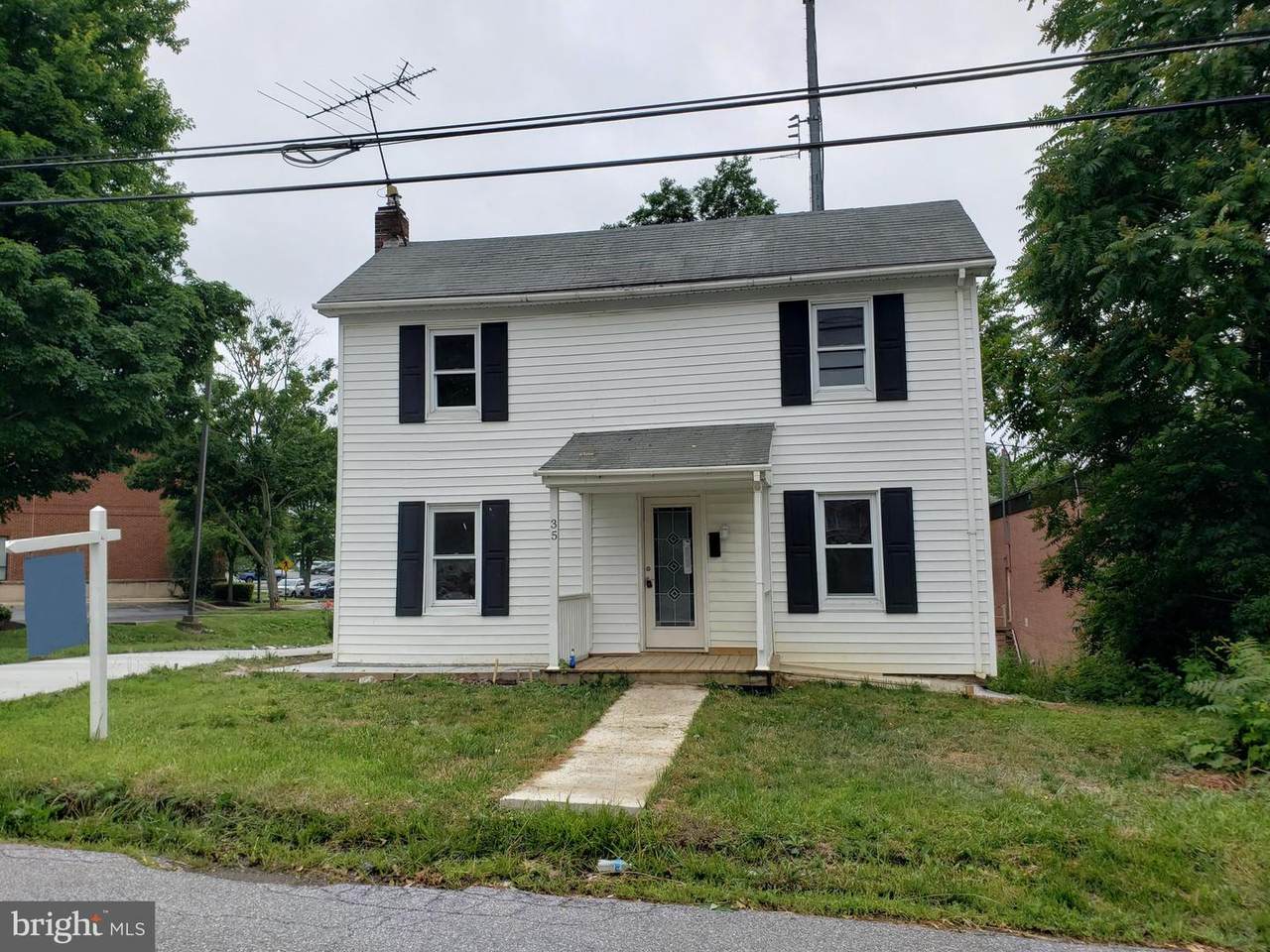 35 Westminster Pike - Photo 1
