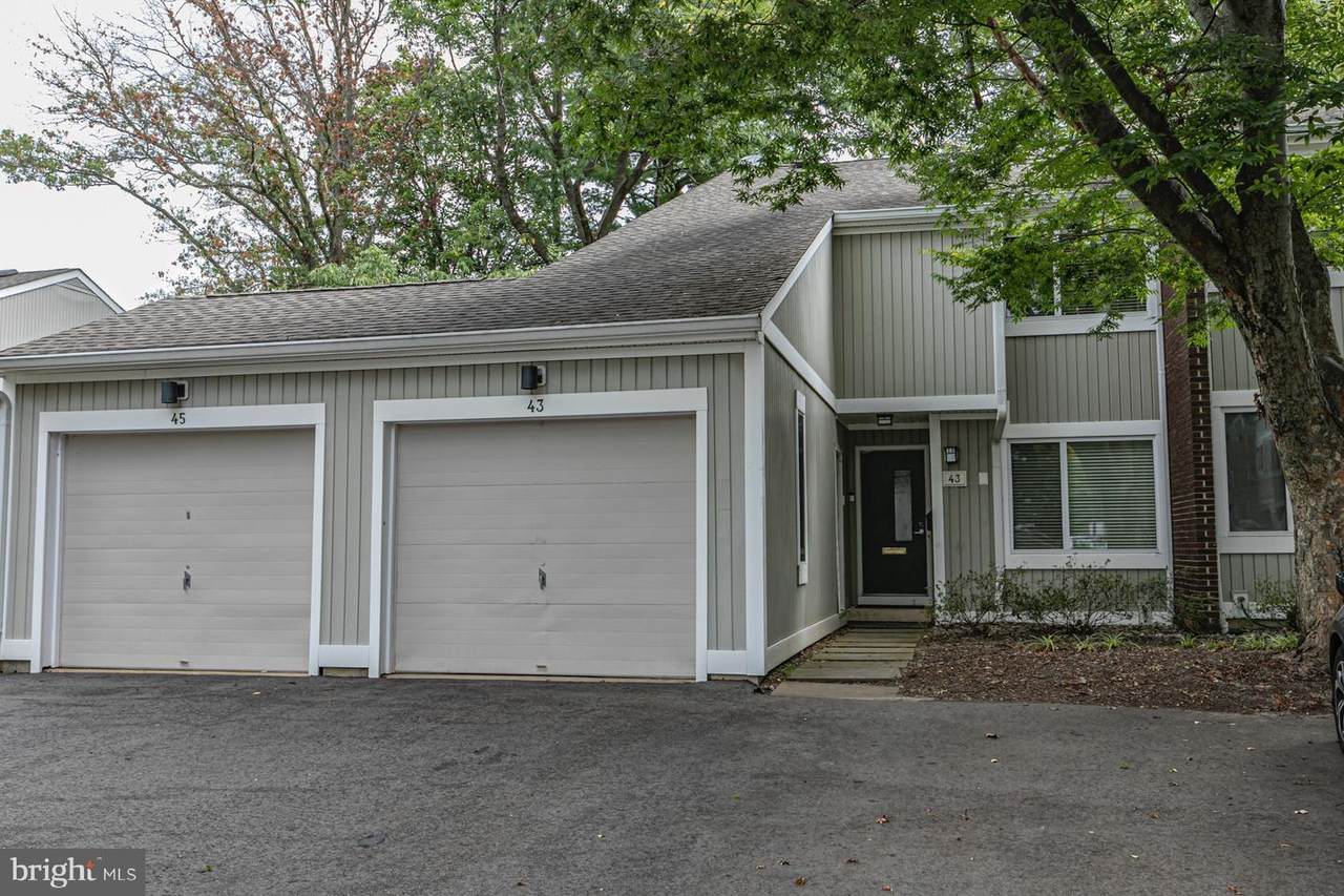 43 Gordon Way - Photo 1