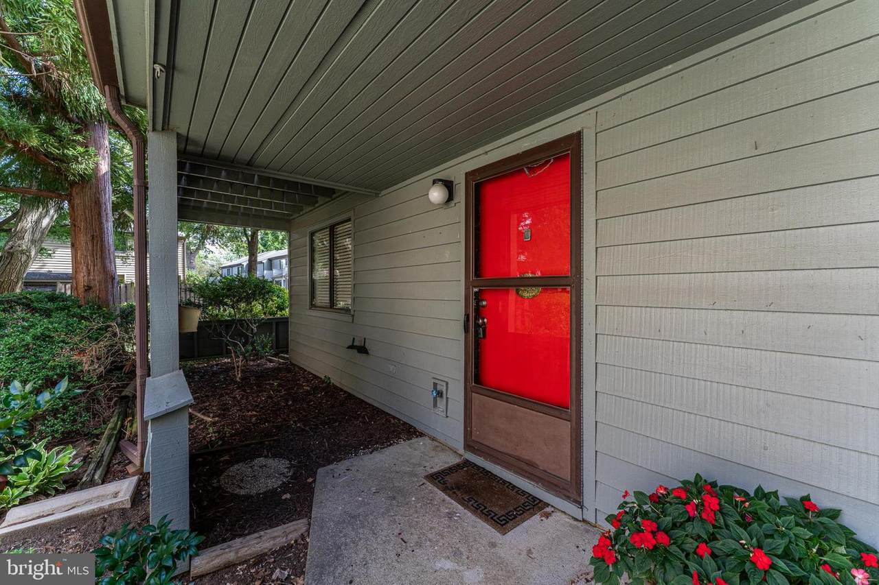 1071 Cedar Ridge Court - Photo 1