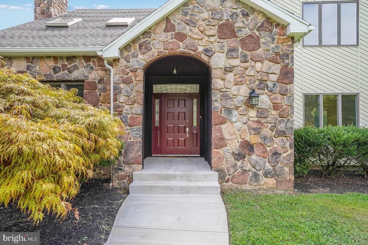 86 Dodge Drive - Photo 1