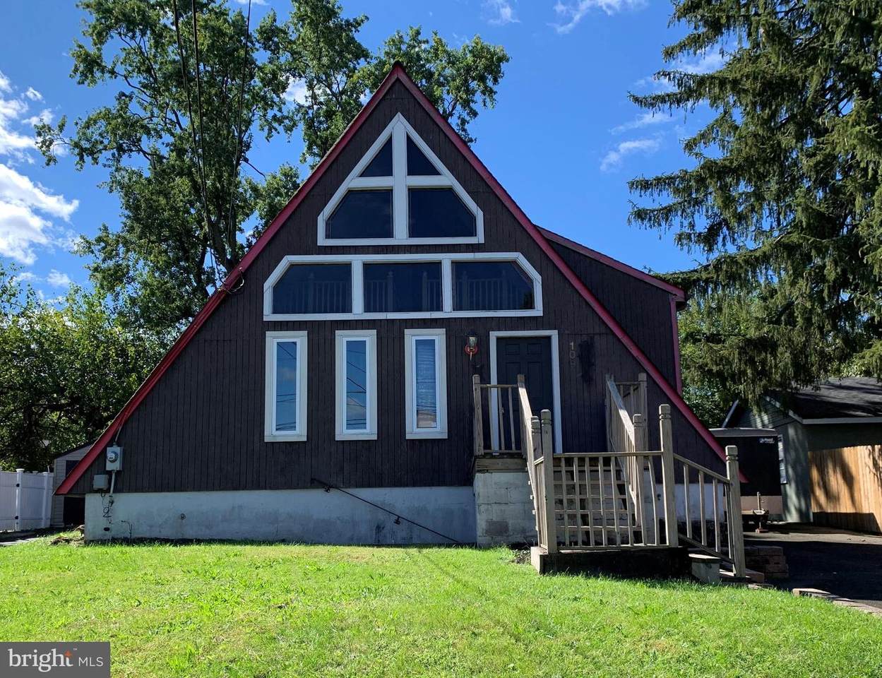 109 Hazelhurst Avenue - Photo 1