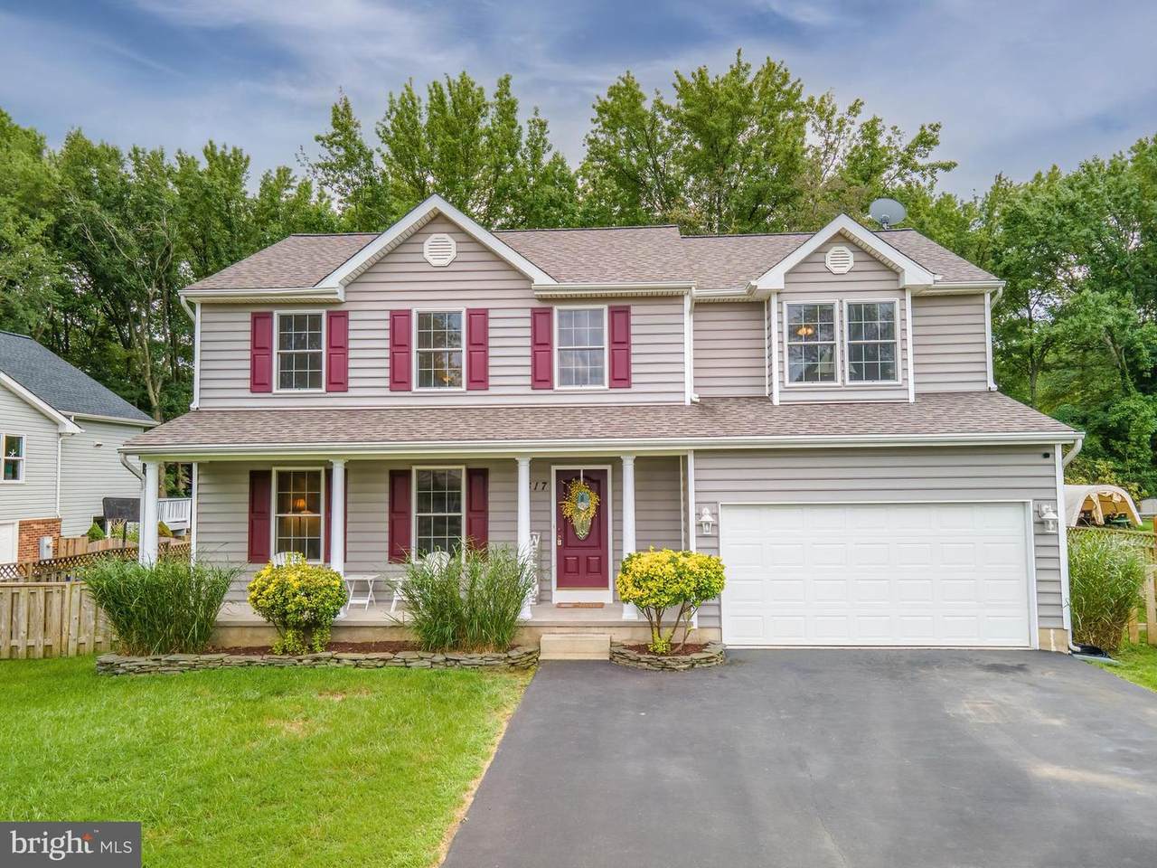 317 Chenowith Drive - Photo 1