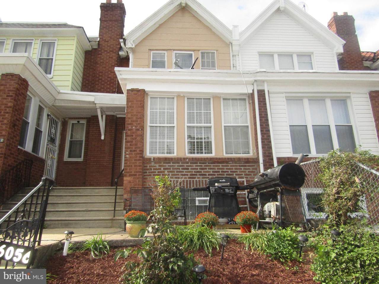 6056 Camac Street - Photo 1