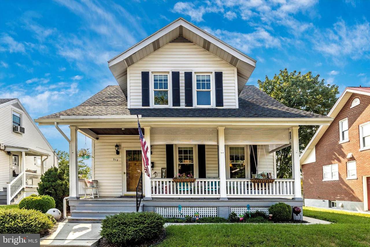 312 Bryan Place - Photo 1