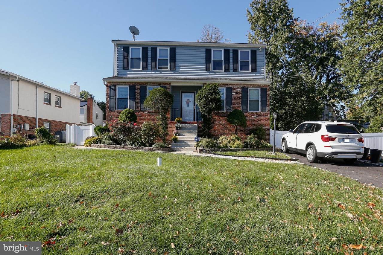 102 Glenwood Avenue - Photo 1