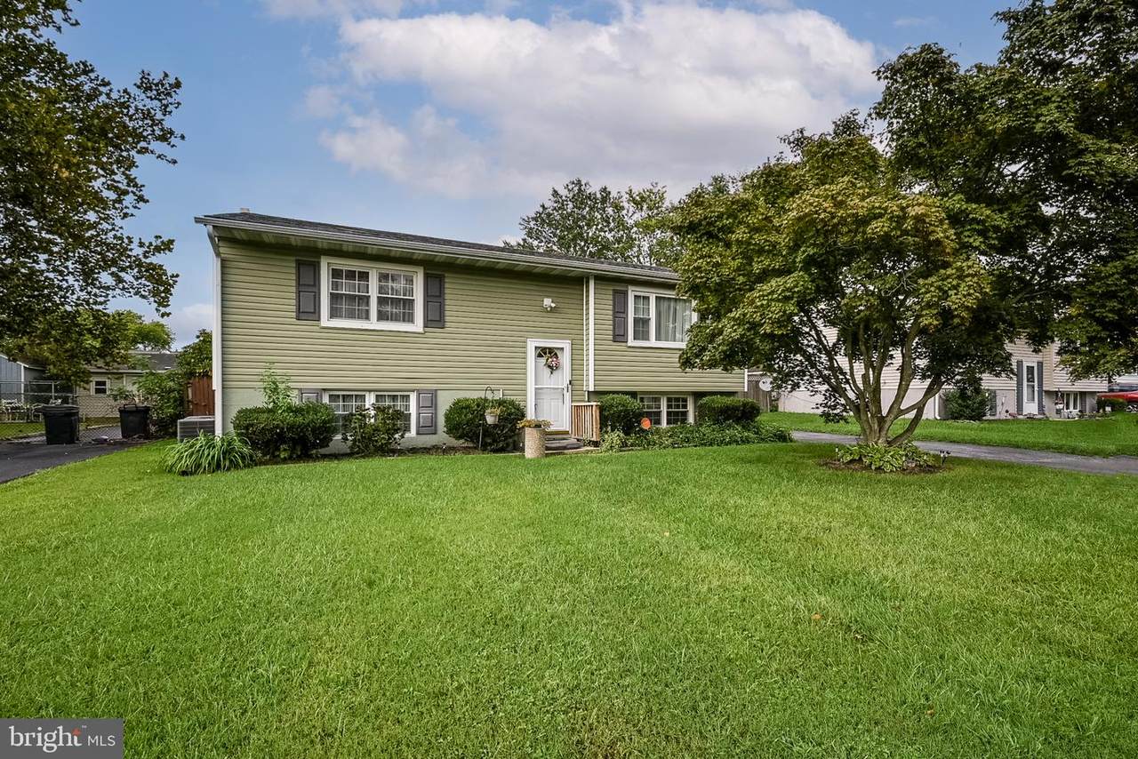 394 Roberts Drive - Photo 1